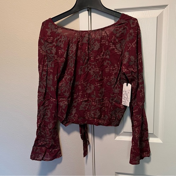 NWT Cute Pattern Long Sleeve Top - Picture 4 of 10